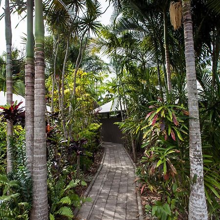 Cassawong Cottages Mission Beach Bagian luar foto