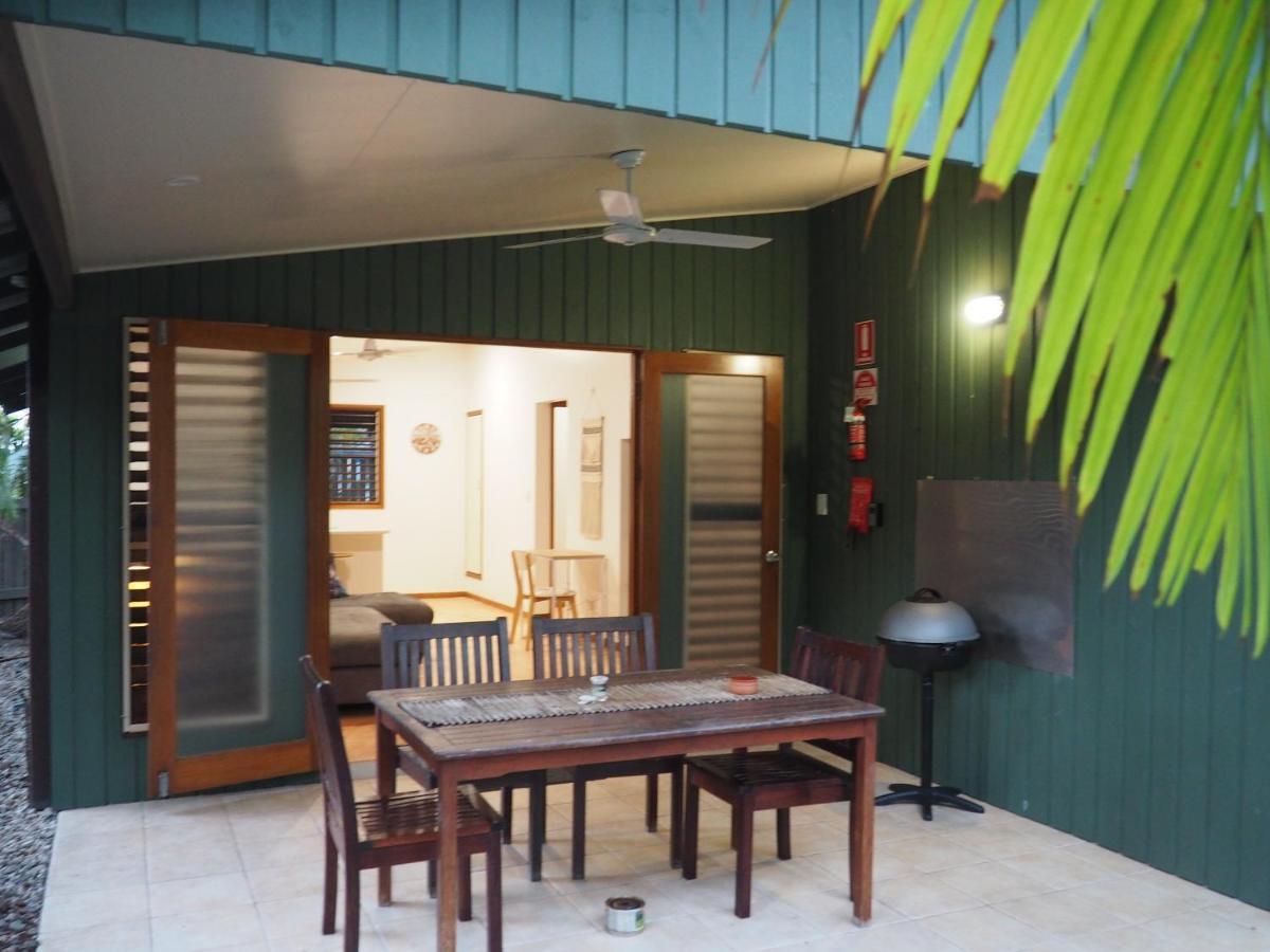 Cassawong Cottages Mission Beach Bagian luar foto