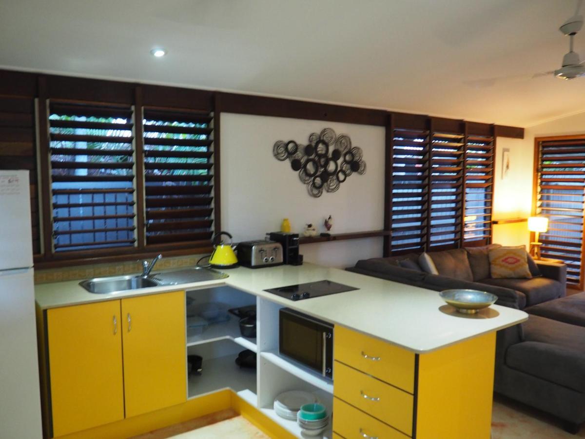 Cassawong Cottages Mission Beach Bagian luar foto
