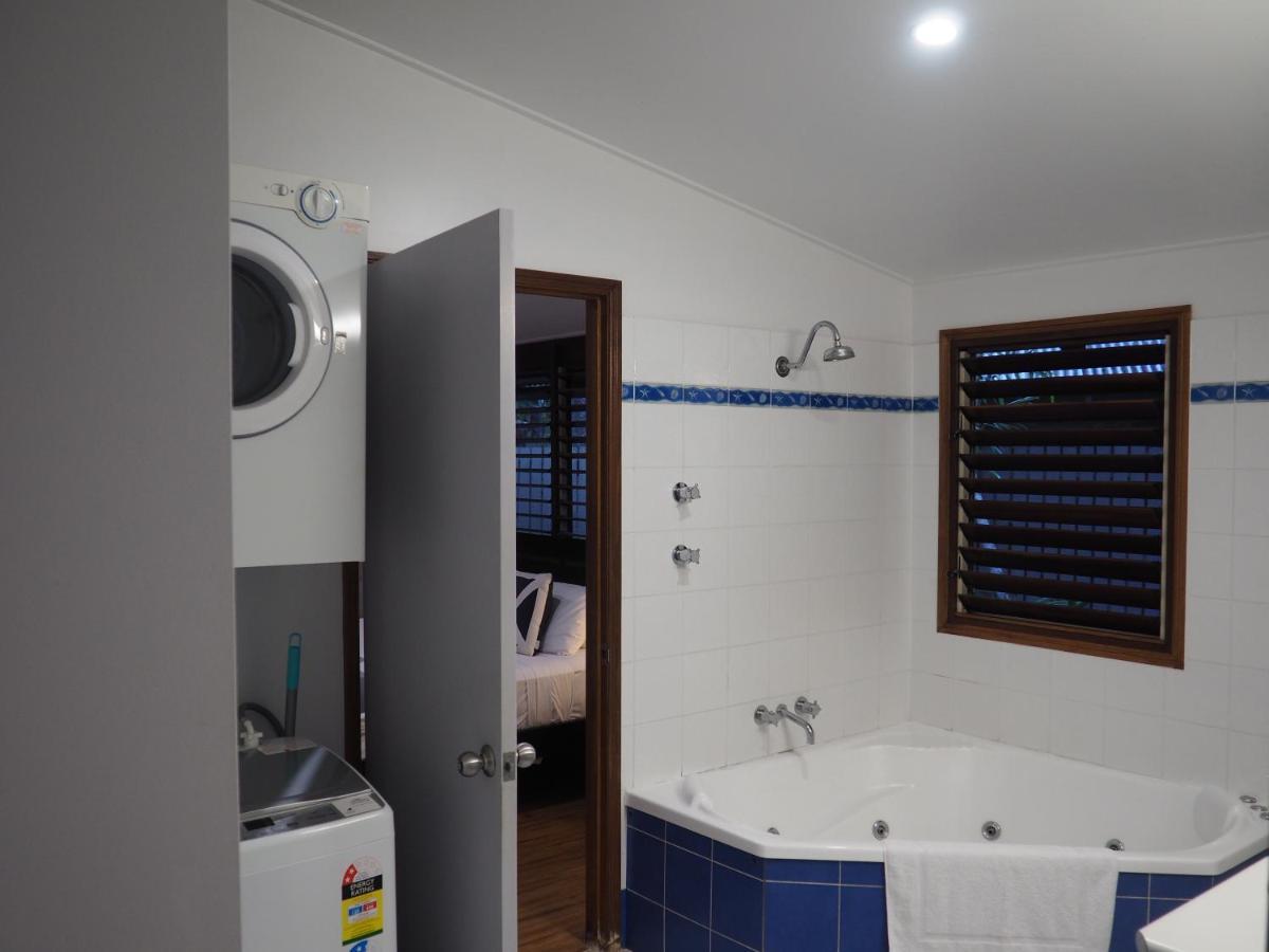 Cassawong Cottages Mission Beach Bagian luar foto