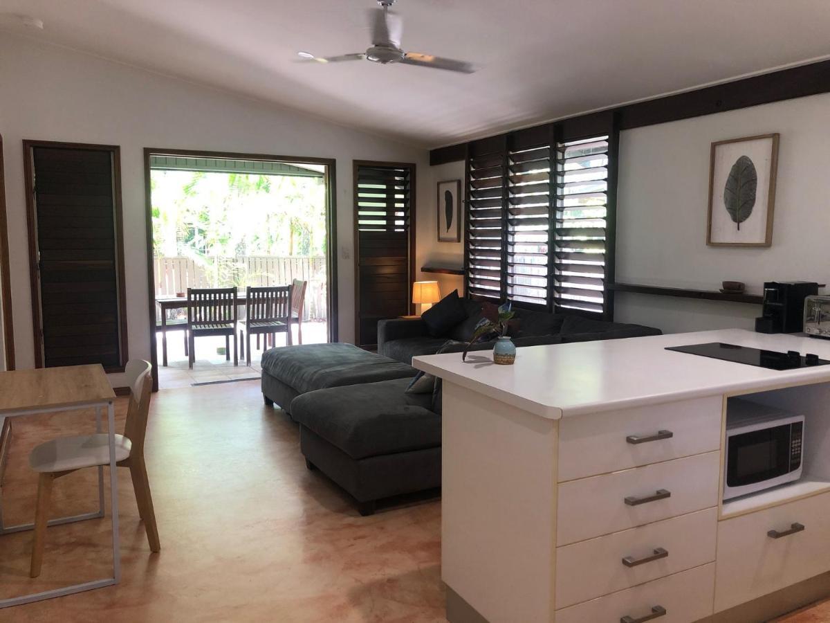 Cassawong Cottages Mission Beach Bagian luar foto
