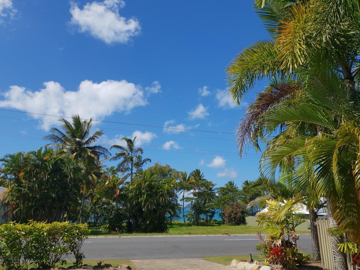 Cassawong Cottages Mission Beach Bagian luar foto